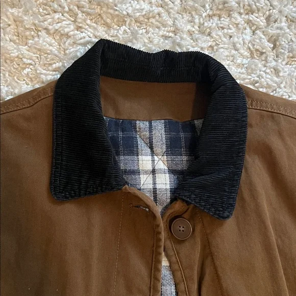 Women’s winter dark brown Barn Jacket with corduroy Black Collar - Picture 9 of 13